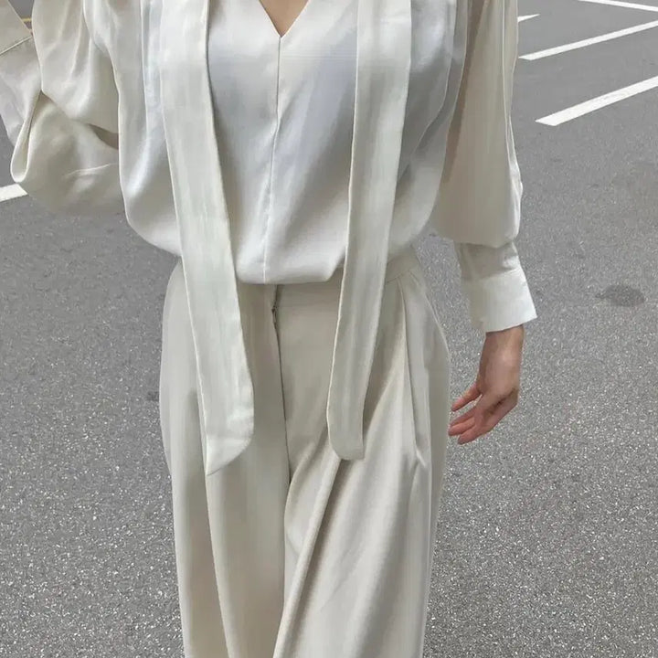 [BUNJANG] Libre Blouse Ivory / 리브레 블라우스