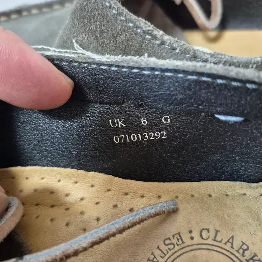 [BUNJANG] Clarks Suede Moccasins Shoes / 클락스 스웨이드 모카신 신발