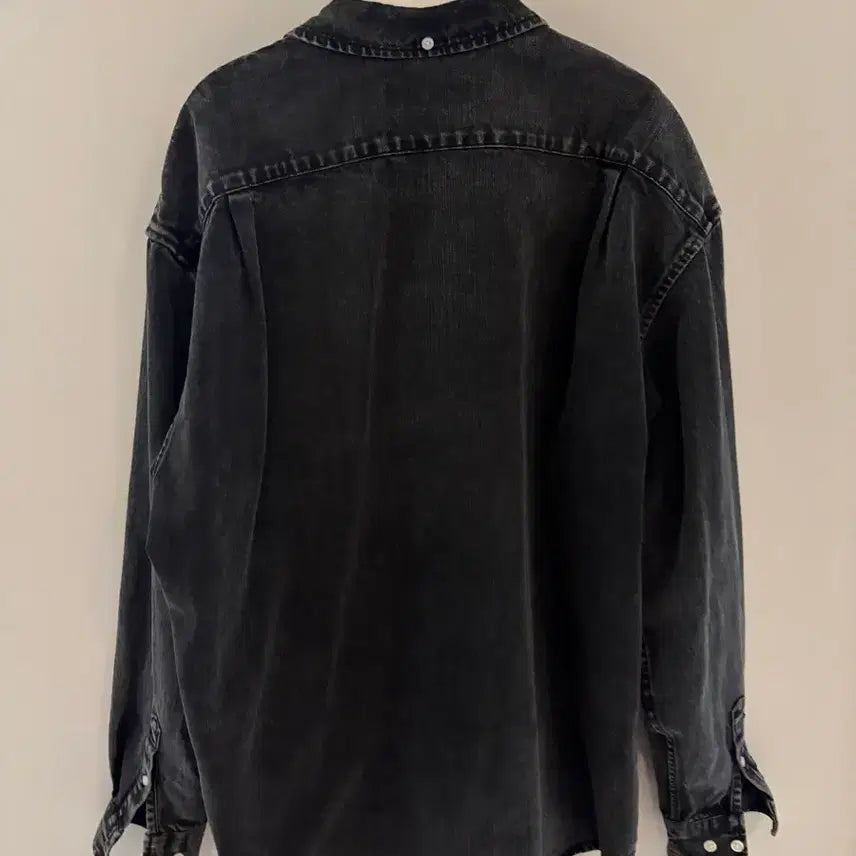 [BUNJANG] Supreme Small Box Washed Black Denim Shirt L (24 S/S) / 슈프림 스몰 박스 워싱 블랙 데님 셔츠 L (24 S/S)