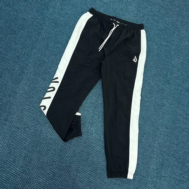[BUNJANG] Volcom Nylon Jogger Pants - Size L / [L] 볼컴 나일론 조거 팬츠 만원샵