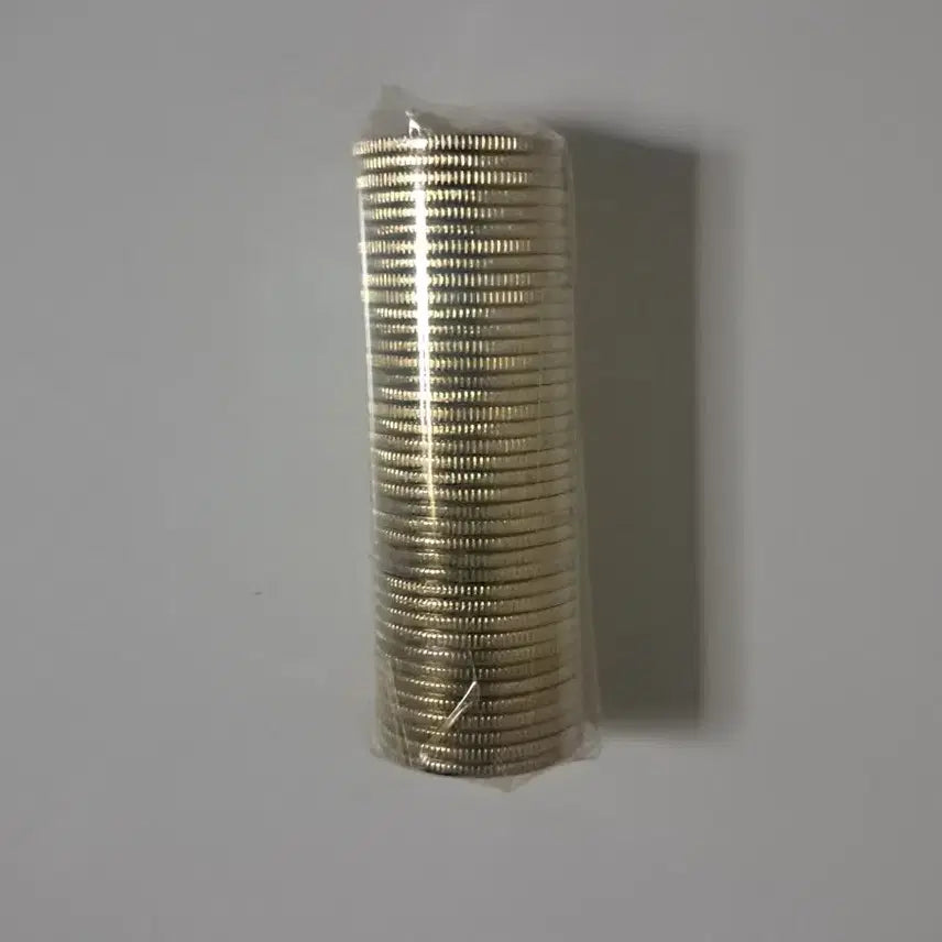 [BUNJANG] 1970 pcs Unused 2002 50 Won Coin Collection / 2002년 50원 70개 미사용 동전