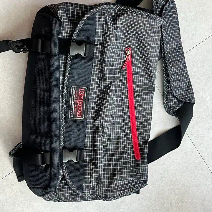 [BUNJANG] Vintage Kappa Crossbody Bag / 빈티지 카파 가방