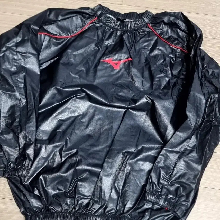[BUNJANG] Mizuno Black Windbreaker Top (100) / 미즈노 블랙 바람막이 상의(100)