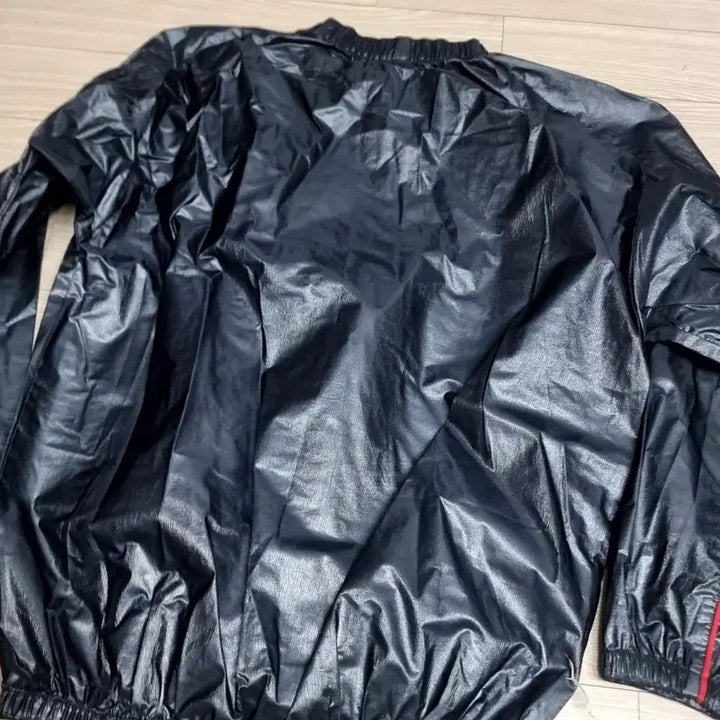 [BUNJANG] Mizuno Black Windbreaker Top (100) / 미즈노 블랙 바람막이 상의(100)