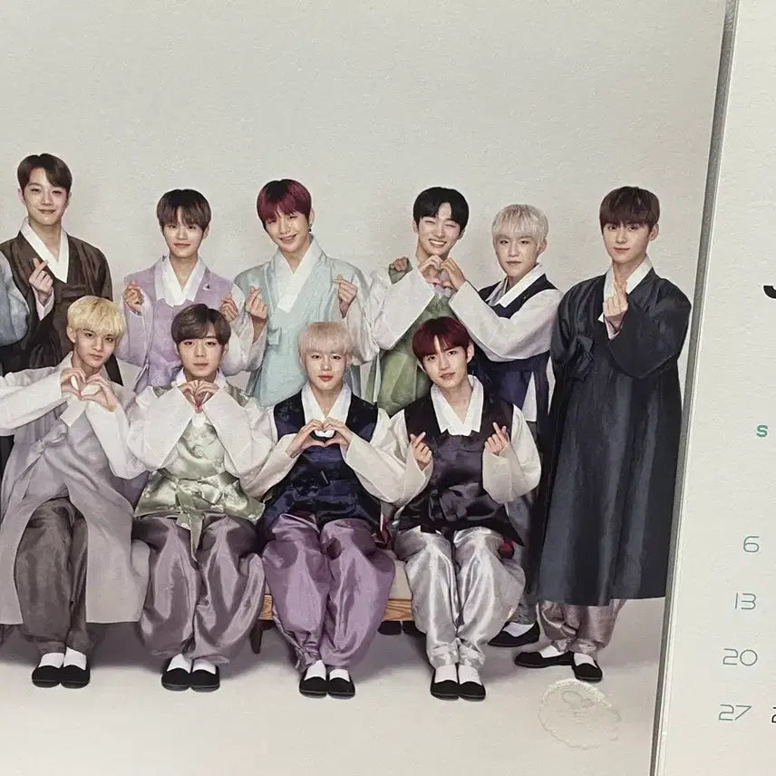 [BUNJANG] Wanna One 2017 Calendar / 워너원 달력
