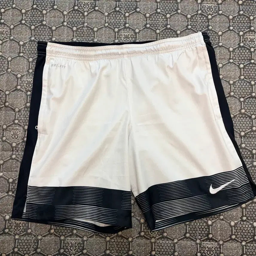 [BUNJANG] Nike Dri-Fit Training Shorts / (L) 나이키 트레이닝 반바지