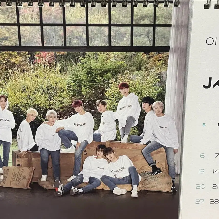 [BUNJANG] Wanna One 2017 Calendar Group Puzzle / 워너원 달력 단체 퍼즐