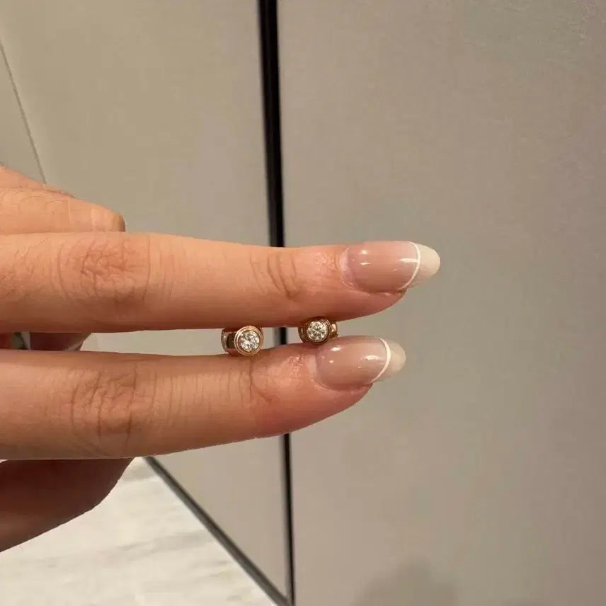 [BUNJANG] Cartier Diamond Stud Earrings / 까르띠에 다이아몬드 스터드 이어링