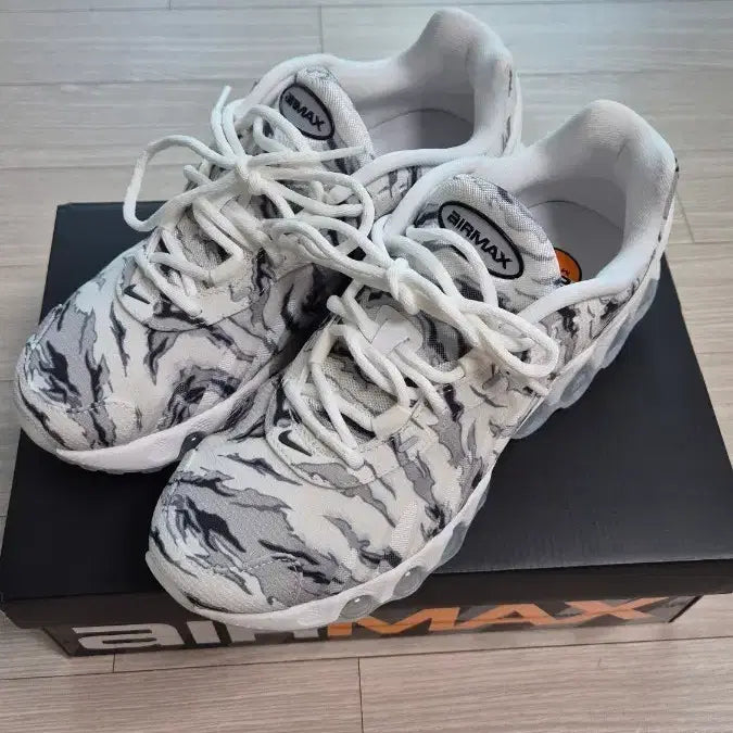 [BUNJANG] Nike DN8 New Arrival Shoes (Size 265) / 255~260 나이키 dn8새상품 팝니다