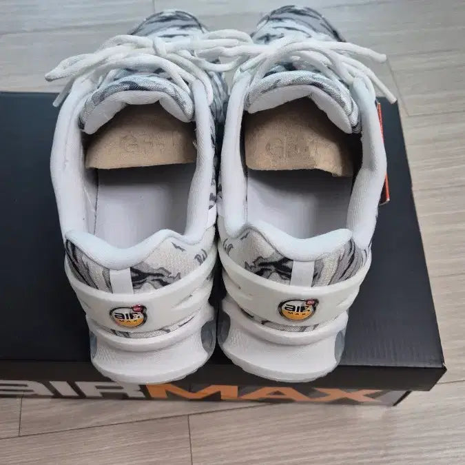 [BUNJANG] Nike DN8 New Arrival Shoes (Size 265) / 255~260 나이키 dn8새상품 팝니다