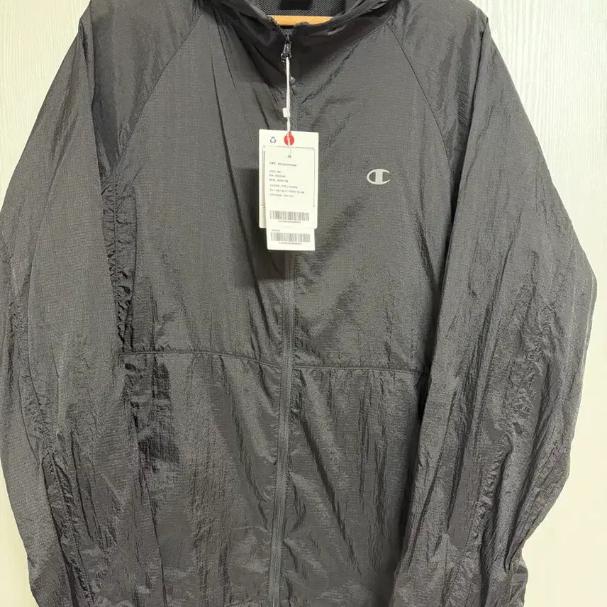 [BUNJANG] Champion Lightweight Nylon Windbreaker Jacket / 챔피온 라이트웨이트 나일론 윈드브레이커 팝니다 (M, 불랙)