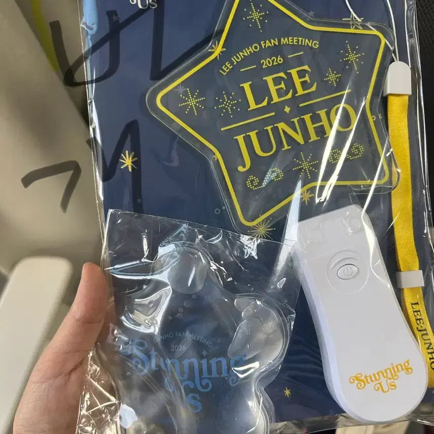 [BUNJANG] Lee Junho Stunningus Lightstick / 이준호 스터닝어스 응원봉