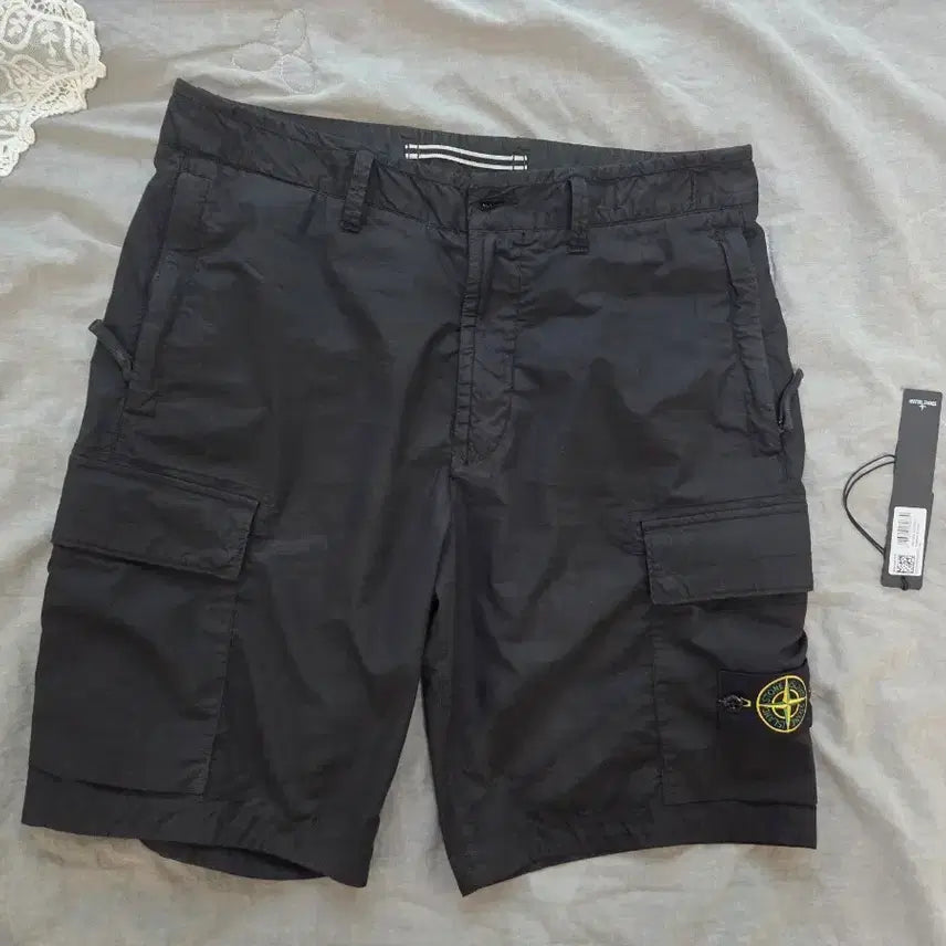 [BUNJANG] Stone Island Cargo Shorts Black / 스톤아일랜드 카고 반바지 블랙