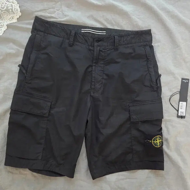[BUNJANG] Stone Island Cargo Shorts Black / 스톤아일랜드 카고 반바지 블랙