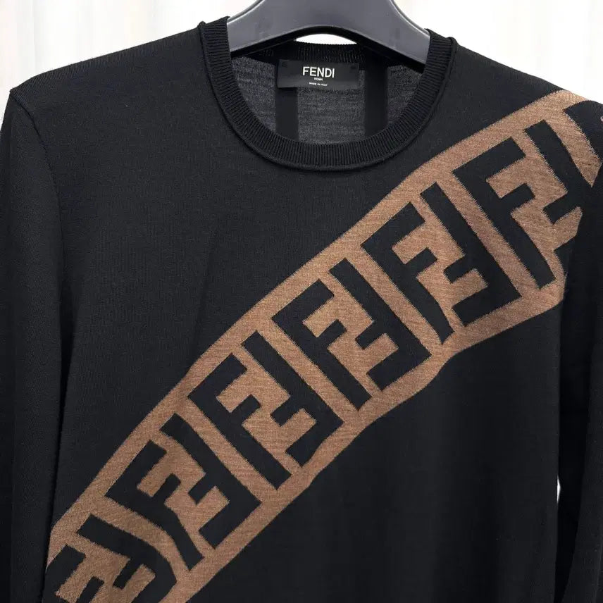 [BUNJANG] Fendi FF Diagonal Logo Wool Knit Black / [백화점판 / 52] 펜디 FF 사선 로고 울 니트 블랙
