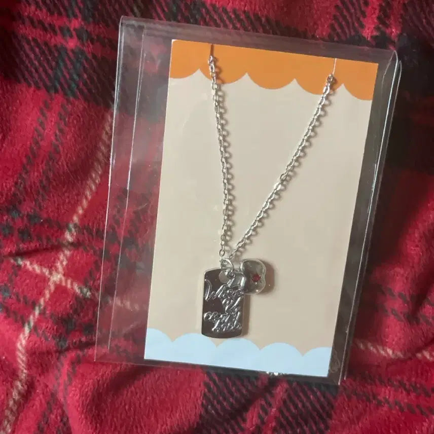 [BUNJANG] Love and Deepspace Houzhu Apple Necklace / 러브앤딥스페이스 하우주 사과 목걸이 비공식 럽딥