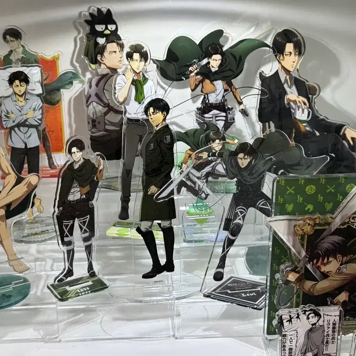 [BUNJANG] Attack on Titan Levi Acrylic Stand Bundle Set / 진격의거인 리바이 아크릴 스탠드 일괄