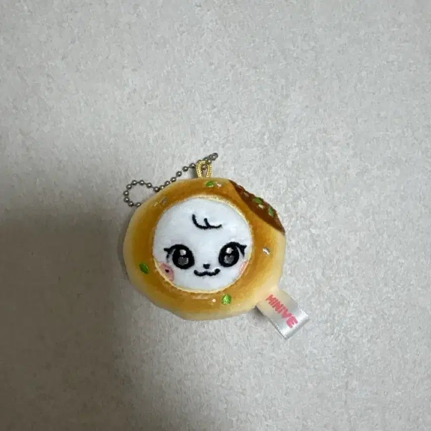 [BUNJANG] Mini B Cherry Face Keyring Seed Hotteok Version / 미니브 체리 미니 페이스 키링 씨앗호떡