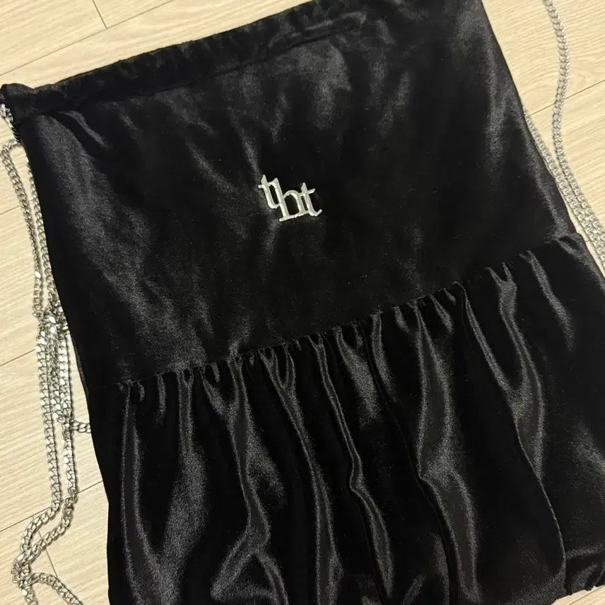 [BUNJANG] 3Times Velvet Chain Backpack / 쓰리타임즈 벨벳 체인 백팩 velvet chain backpack