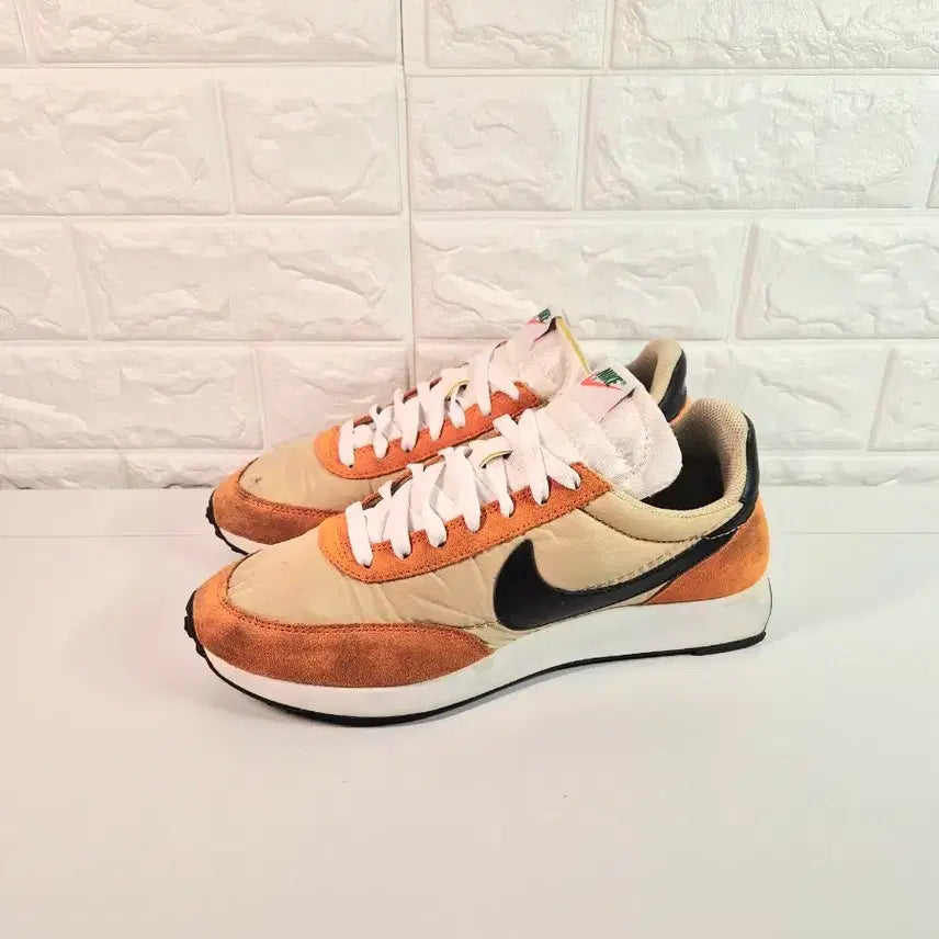 [BUNJANG] Nike Tailwind 79 Sneakers (Size 265) / 나이키 265 테일윈드 79 스니커즈