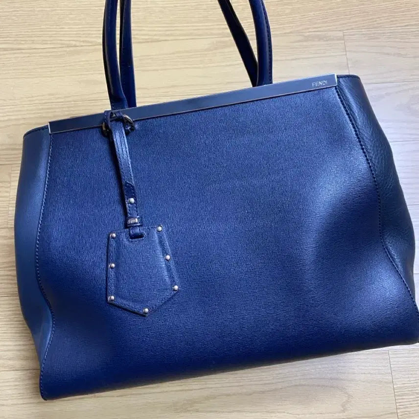 [BUNJANG] Fendi Toujours Medium Navy Leather Bag / 펜디 투쥬르 Medium 네이비