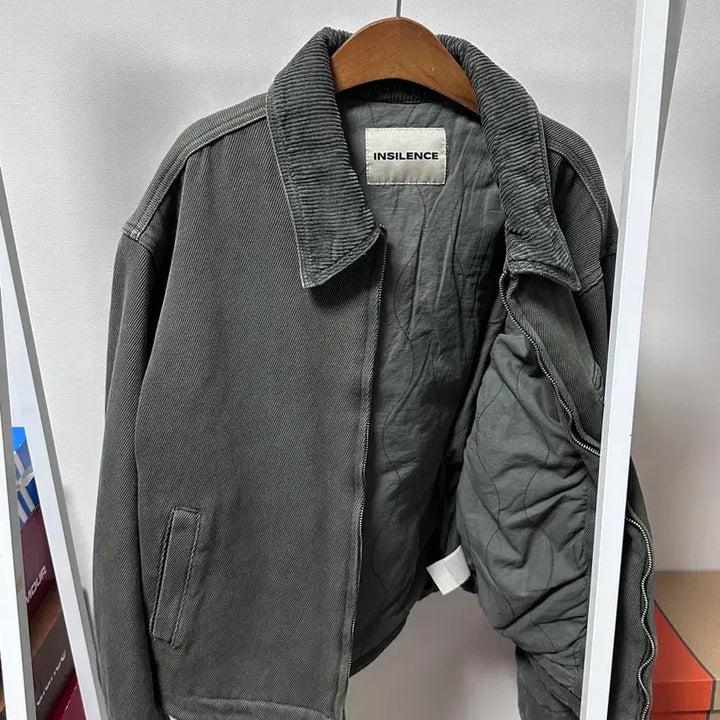 [BUNJANG] Silence Corduroy Quilting Jacket / 인사일런스 코듀로이 퀼팅 자켓