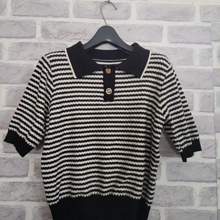 [BUNJANG] Black Stripe Short Sleeve Knit Polo / 블랙 스트라이프 반팔카라니트/알뜰한여우
