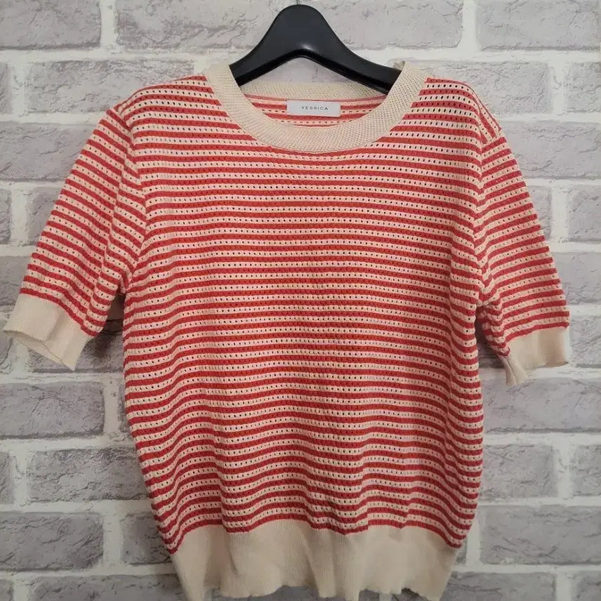 [BUNJANG] Yessica Red Stripe Short-Sleeve Knit Top / 예시카 레드 스트라이프 반팔 니트/알뜰한여우