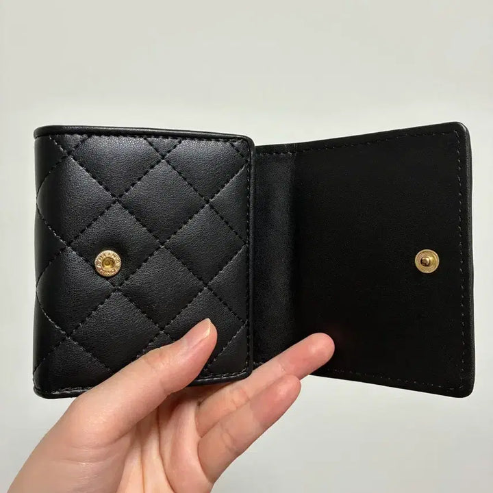 [BUNJANG] Sanrio Hello Kitty 3-Tier Wallet Black / 일본 수입제품) 산리오 헬로키티 3단지갑 블랙