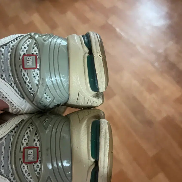 [BUNJANG] New Balance 1906R Silver Green 280 / 뉴발란스 1906R 실버 그린 280