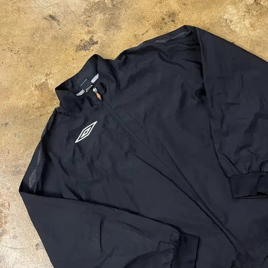 [BUNJANG] Umbro Black Windbreaker Jacket XL / [정품/XL] 엄브로 블랙 바람막이 자켓