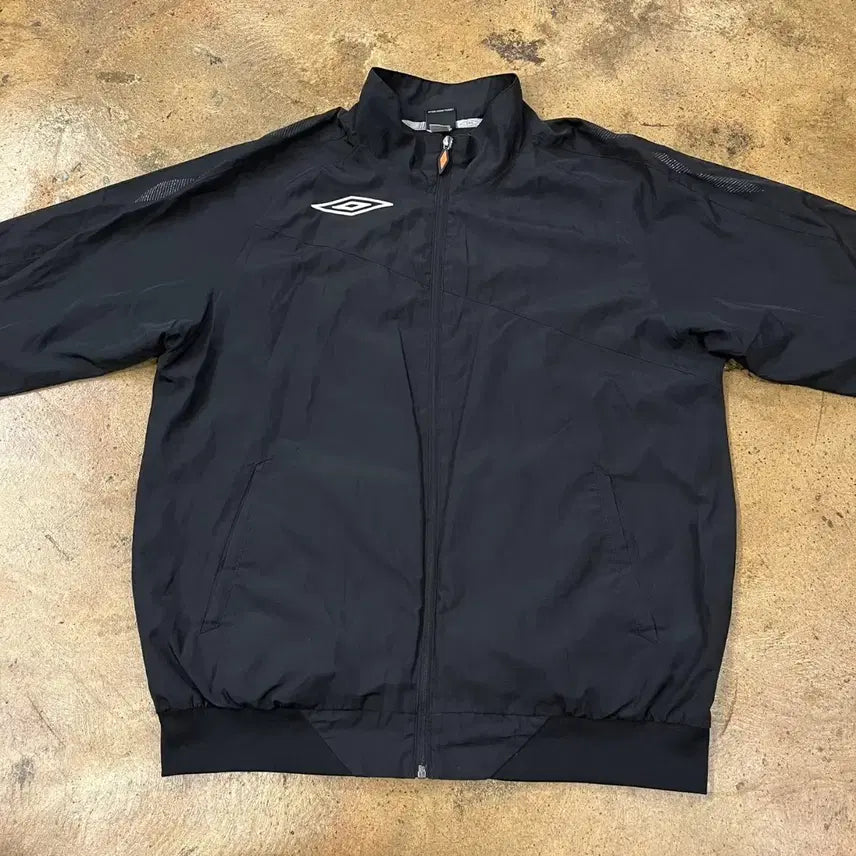 [BUNJANG] Umbro Black Windbreaker Jacket XL / [정품/XL] 엄브로 블랙 바람막이 자켓