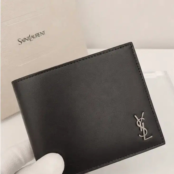 [BUNJANG] Saint Laurent Matelassé Leather Tiny Cassandre East/West Wallet Black / 최상급 생로랑 지갑