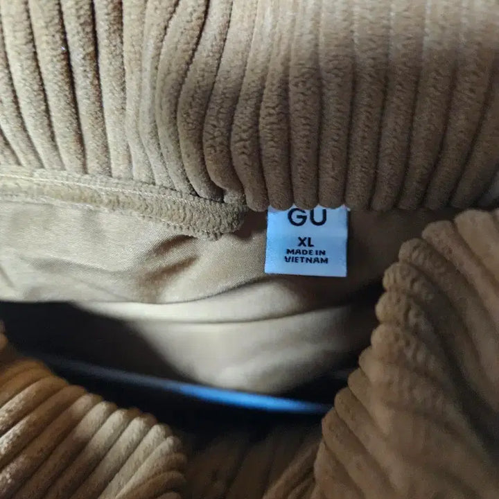 [BUNJANG] GU Corduroy Padded Jacket XL / (XL)GU 코듀로이 패딩