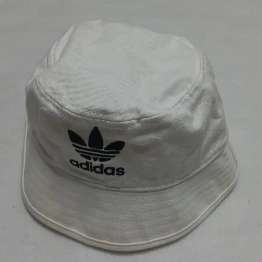 [BUNJANG] Adidas White Bucket Hat OSFM / 아디다스 화이트 버킷햇 57