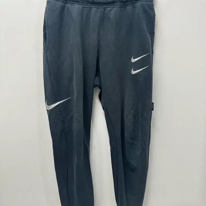 [BUNJANG] Nike Swoosh Jogger Pants Black M / [만원 아라비아빈티지]나이키 스우시 조거팬츠 블랙 M