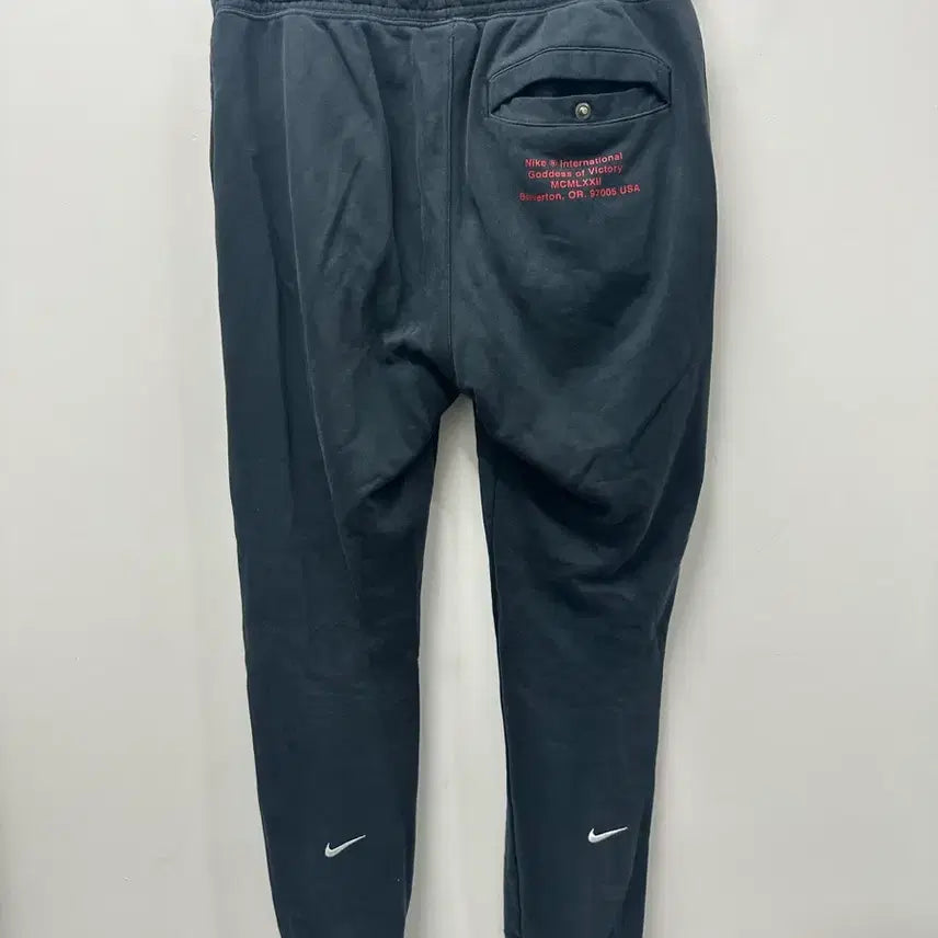 [BUNJANG] Nike Swoosh Jogger Pants Black M / [만원 아라비아빈티지]나이키 스우시 조거팬츠 블랙 M