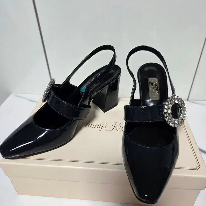 [BUNJANG] Jinny Kim Navy Enamel Slingback Sandals / 지니킴 샌들 슬링백 240