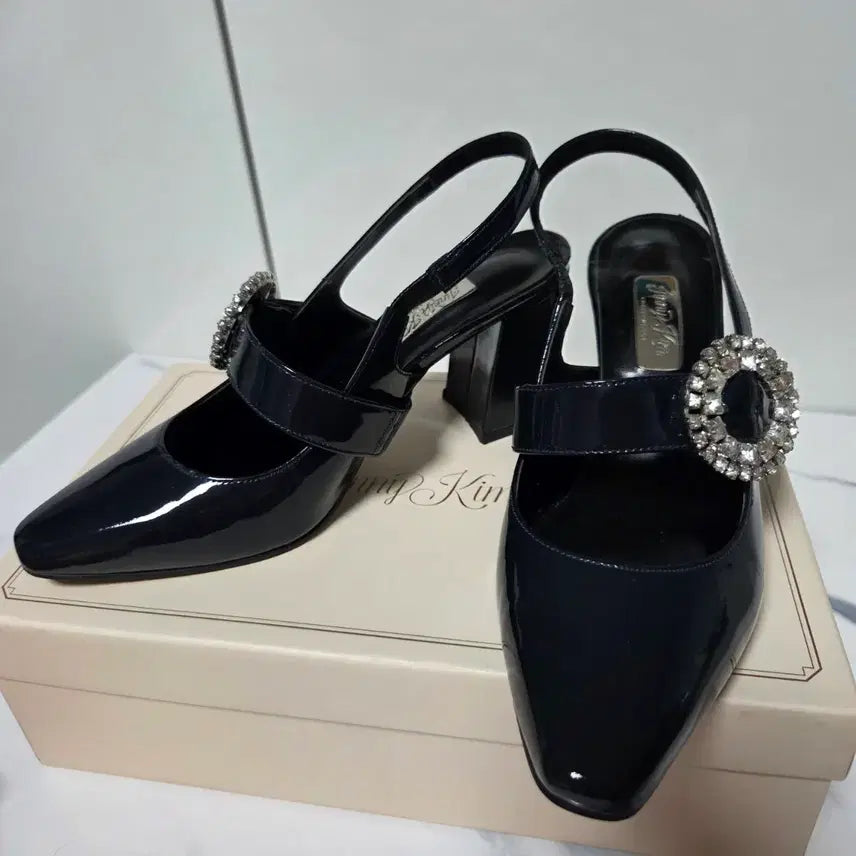 [BUNJANG] Jinny Kim Navy Enamel Slingback Sandals / 지니킴 샌들 슬링백 240