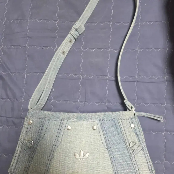 [BUNJANG] Adidas Denim Shoulder Bag / 아디다스 데님 숄더백