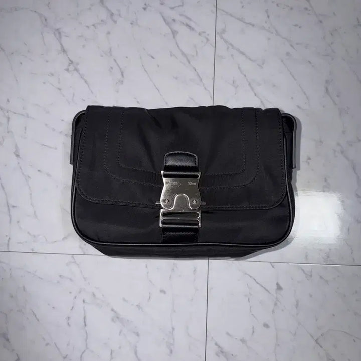[BUNJANG] Matinkki Buckle Shoulder Bag Mini Black / 마뗑키 버클 숄더백 미니 블랙