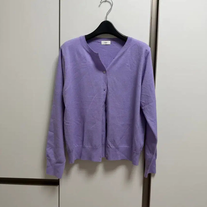 [SOLD OUT] [보관만한새제품] 단종 색감진짜이쁨 정가 3만4천원 데일리 소프트가디건