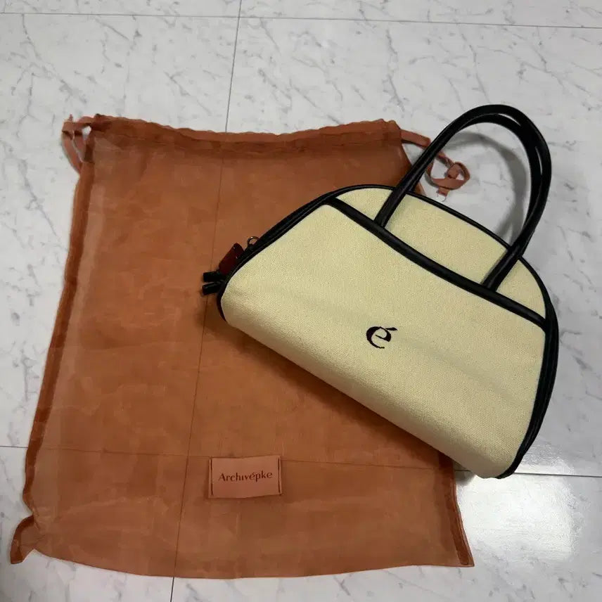 [BUNJANG] Archive Appk Bowling Bag Ivory / 아카이브앱크 볼링백 아이보리