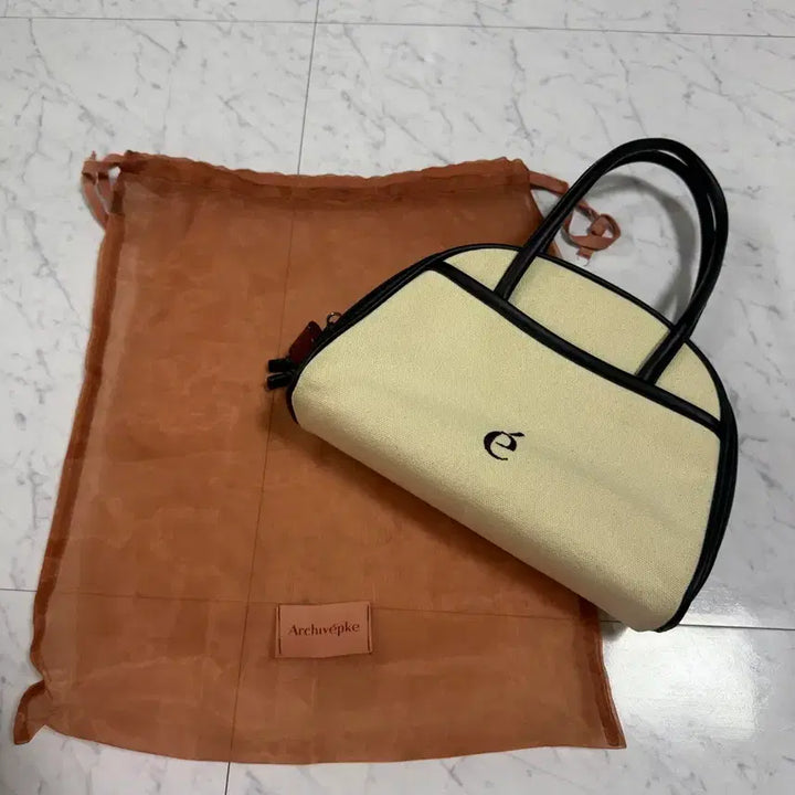 [BUNJANG] Archive Appk Bowling Bag Ivory / 아카이브앱크 볼링백 아이보리