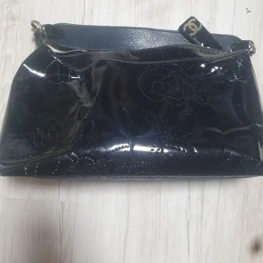 [BUNJANG] Chanel Black Floral Pattern Tote Bag / 샤넬 가방