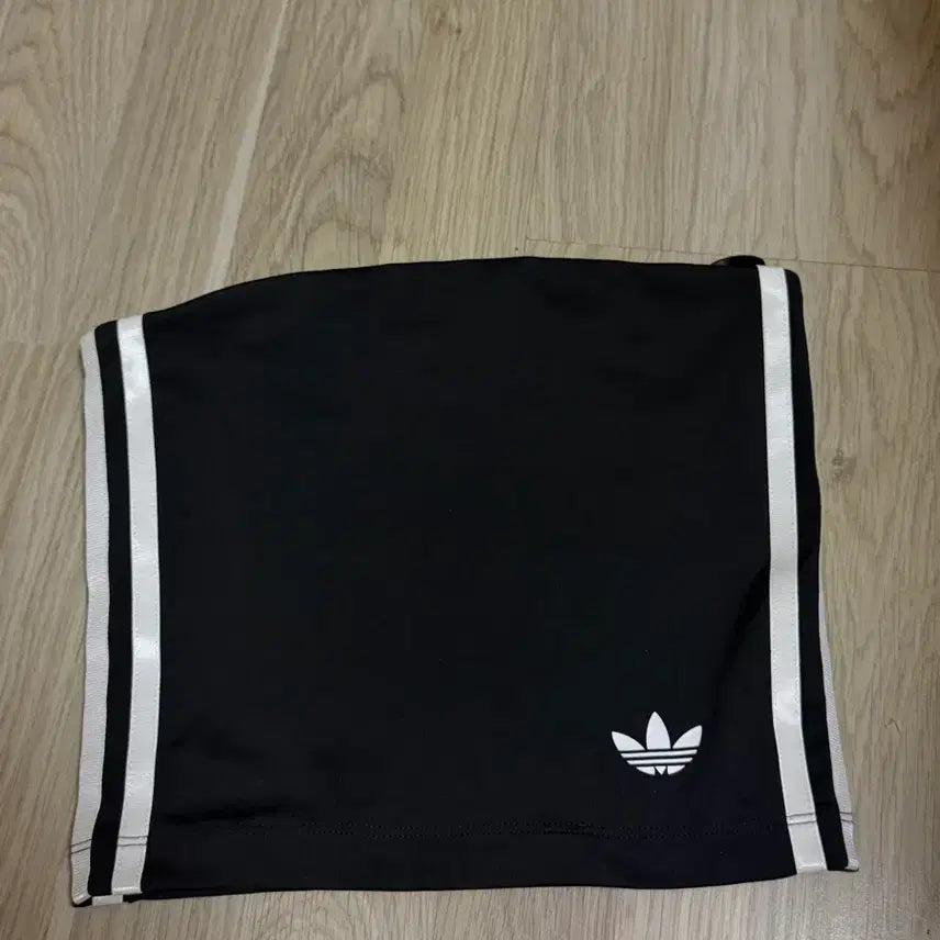 [BUNJANG] Adidas Black Three-Stripes Top / 아디다스 블랙 삼선 탑