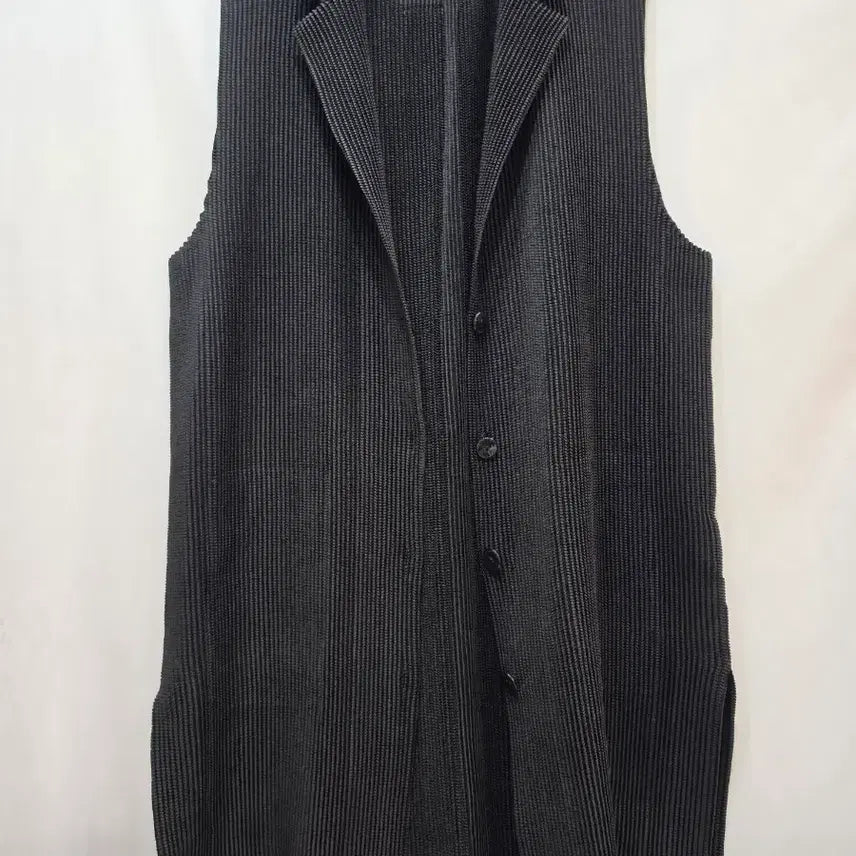[BUNJANG] Ravita Junko Pleated Black Long Vest / (정품)라비타준코 플리츠 블랙 롱 조끼 베스트