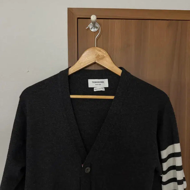 [BUNJANG] Thom Browne 4-Bar Cardigan Dark Grey Size 4 / 톰브라운 4선 가디건 다크그레이 4사이즈