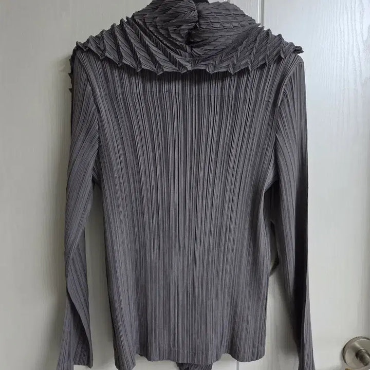 [BUNJANG] Elegant Pleated Cardigan Jacket - Grey / 멋스런 고급 플리츠 카디건 자켓 그레이