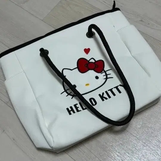 [BUNJANG] Hello Kitty Tote Bag Mini Crossbody Bag Mini Tote Bag Bundle Set / 헬로키티 토트백.미니크로스백.미니토드백 3개일괄